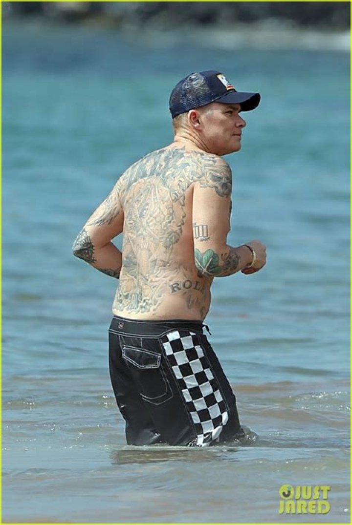 Bryan Bishop: Wife, net worth, tattoos, smoking & body facts
