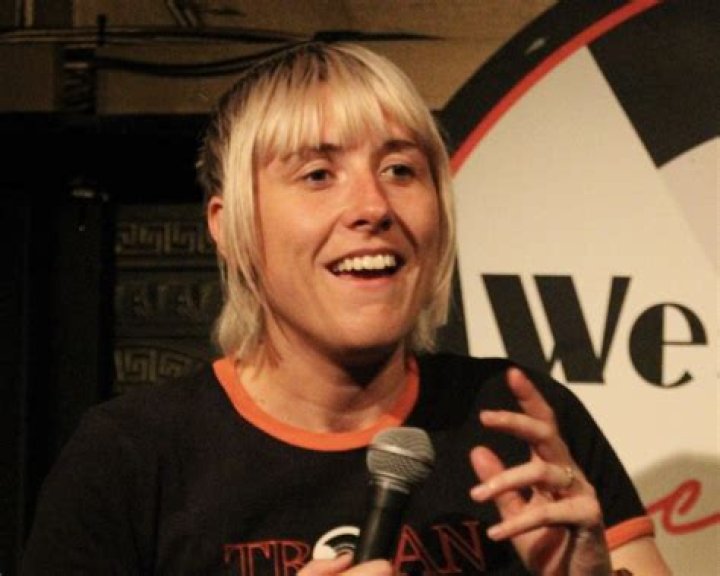What Is Wrong With Maisie Adam Hair? Comedian Bald On The Side Is A Haircut