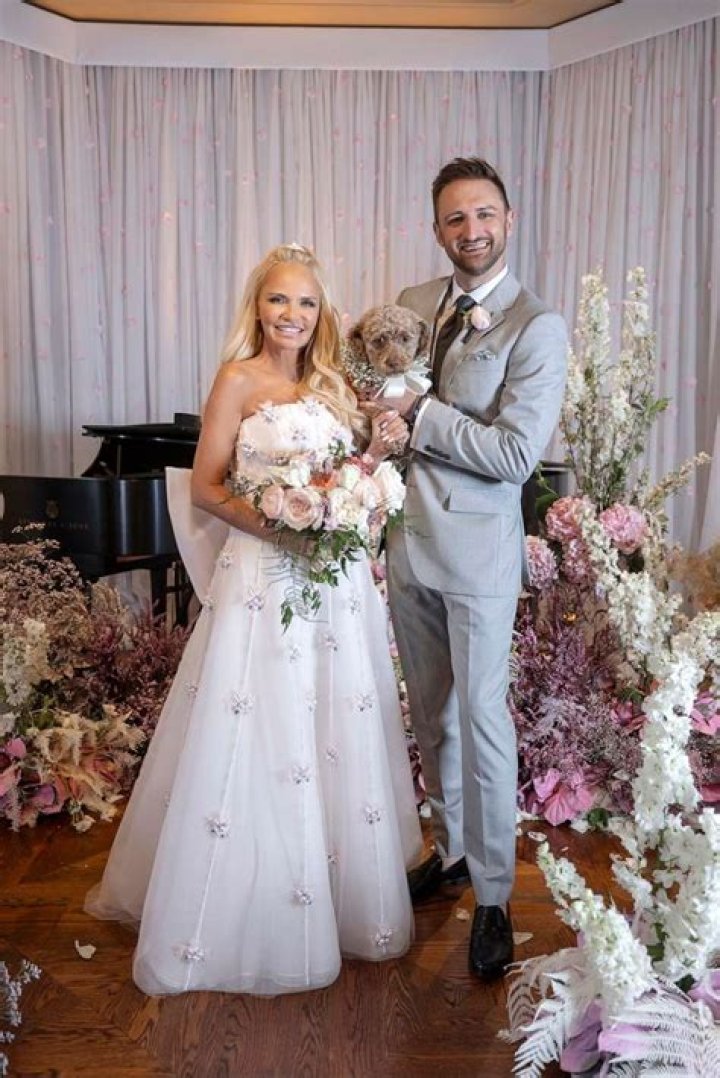 Who is Kristin Chenoweth Married To? Boyfriend or Husband Josh Bryant